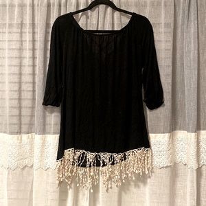 Vision Black/Cream lace 3/4 sleeve blouse. Size Lg. Great condition.